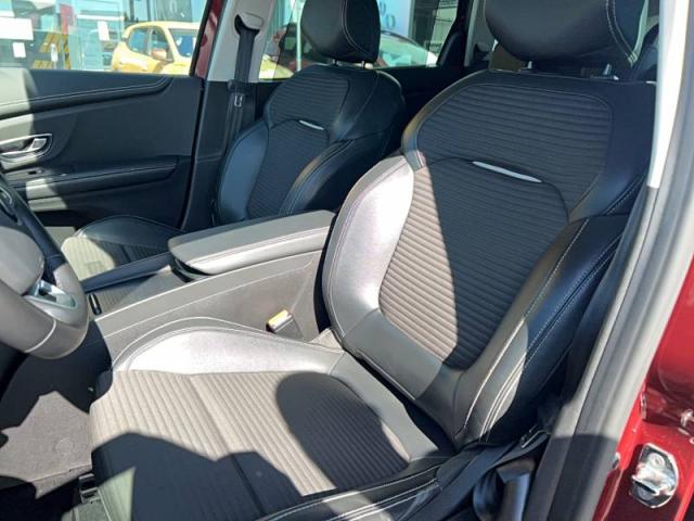 Renault Grand Scénic image 1