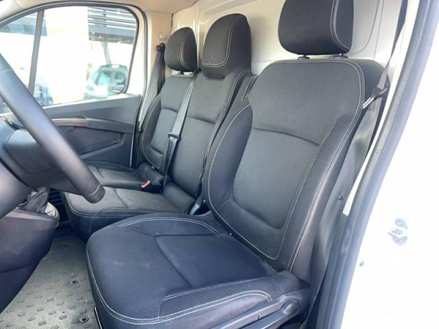 Renault Trafic image 4