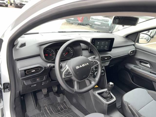 Dacia Sandero image 2