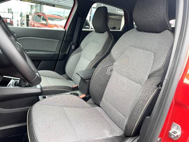 Renault Captur image 8
