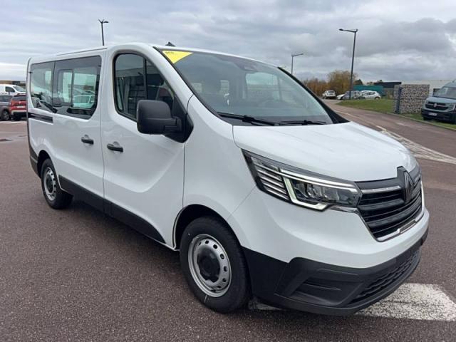 Renault Trafic image 2