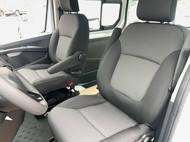 Renault Trafic image 2