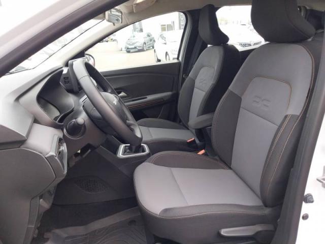 Dacia Sandero image 2