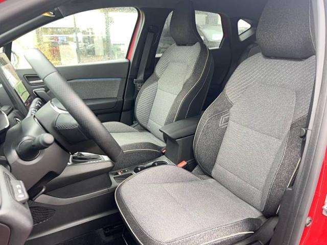 Renault Captur image 1