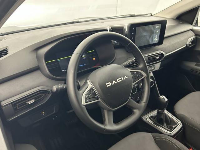 Dacia Jogger image 1