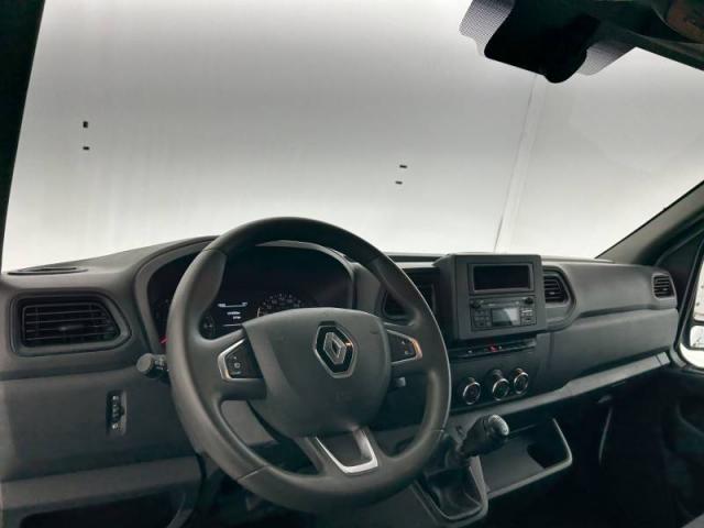 Renault Master image 1