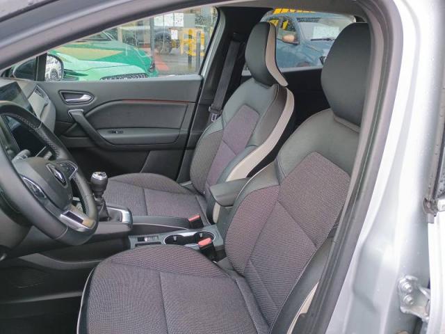 Renault Captur image 8