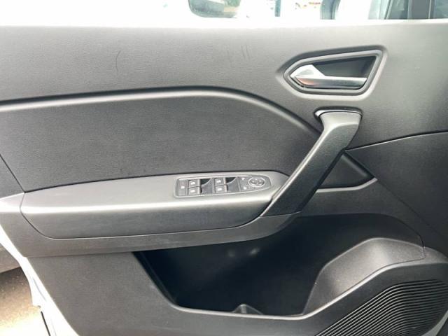 Renault Captur image 2