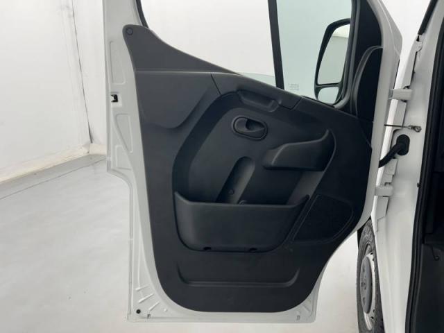 Renault Master image 6
