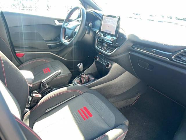 Ford Fiesta image 7