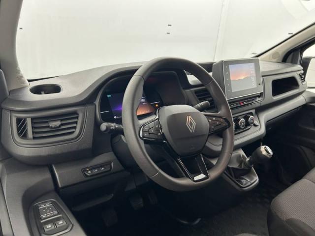 Renault Trafic image 2
