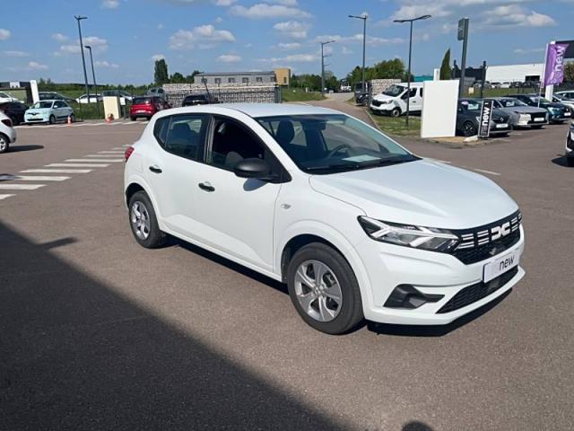 Dacia Sandero image 2