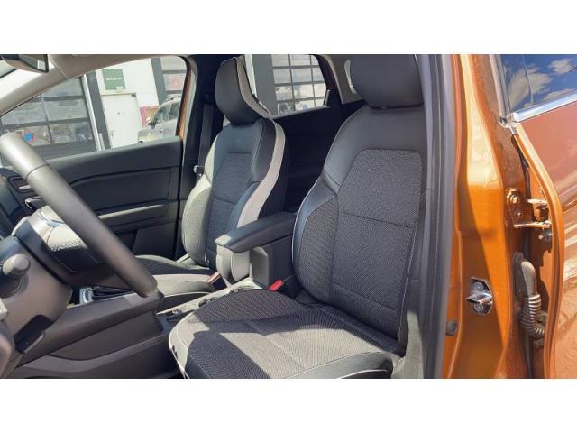 Renault Captur image 8