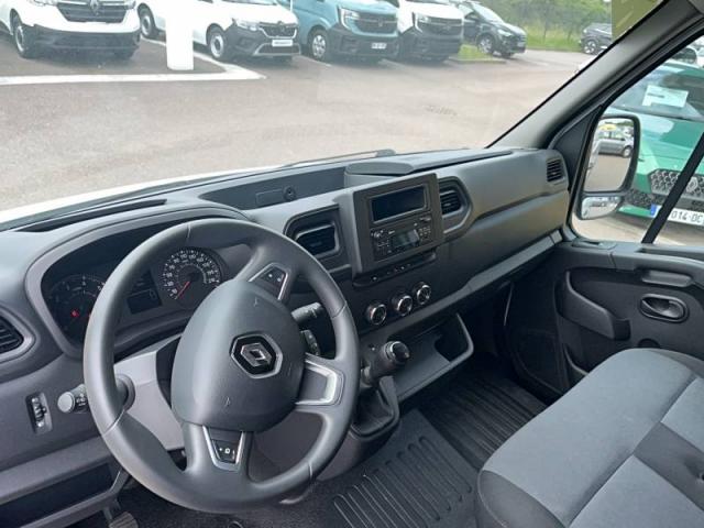 Renault Master image 8