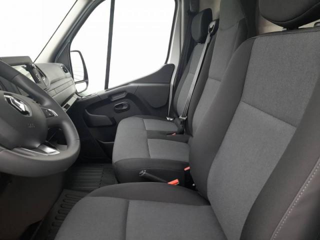Renault Master image 8