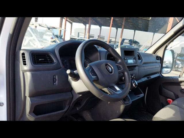 Renault Master image 8