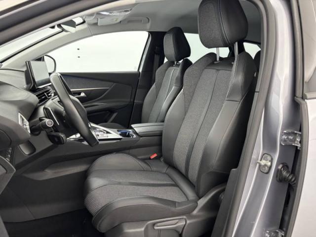 Peugeot 3008 image 2