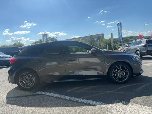 Ford Focus image 2