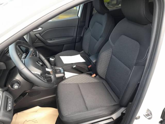 Renault Captur image 6