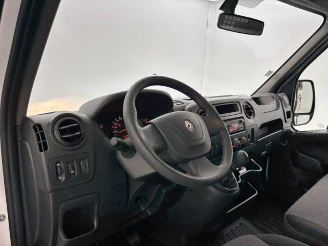 Renault Master image 1