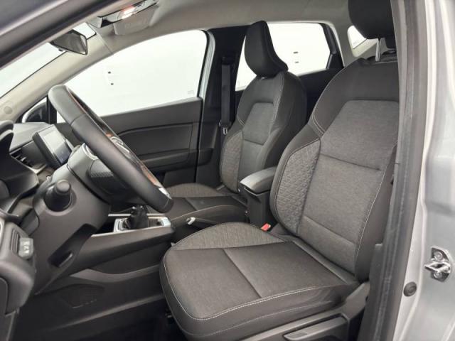 Renault Captur image 8