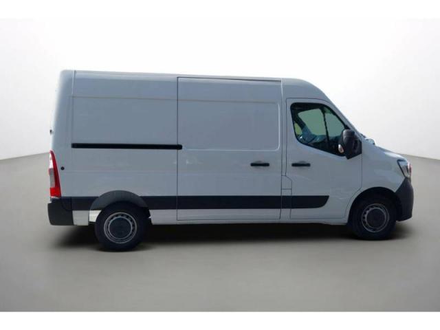 Renault Master image 2