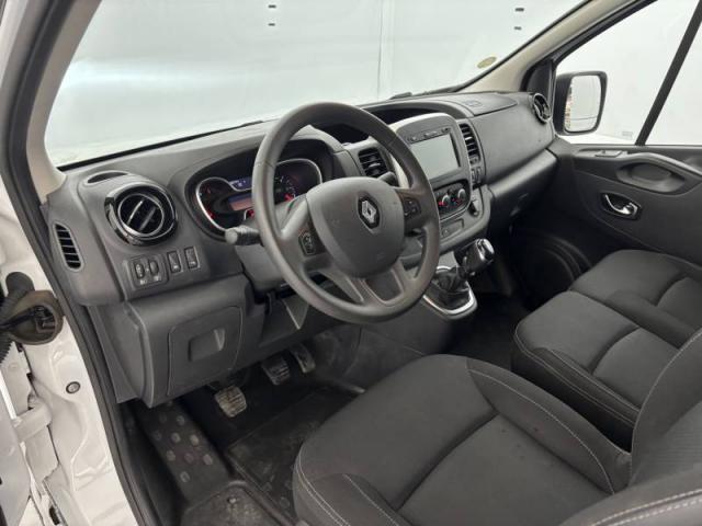 Renault Trafic image 1