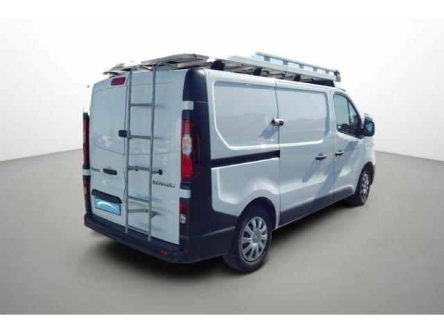 Renault Trafic image 2