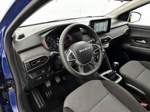 Dacia Sandero image 1