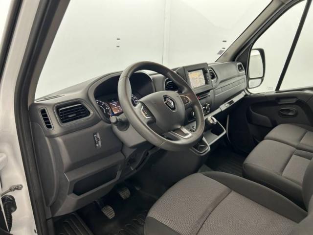 Renault Master image 1