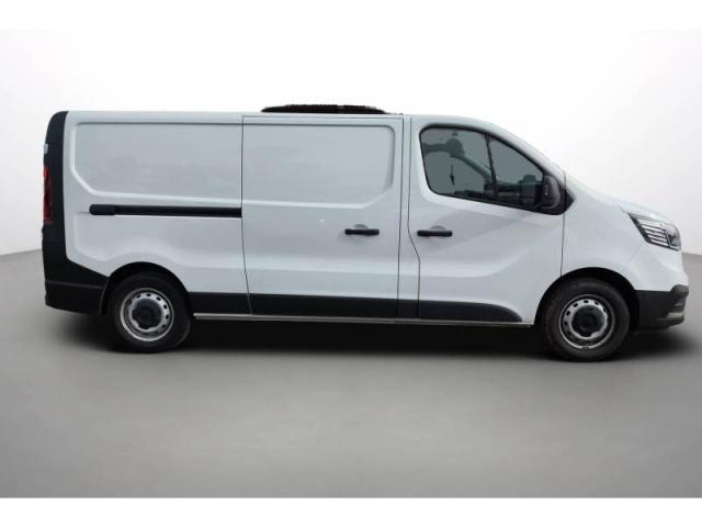 Renault Trafic image 1