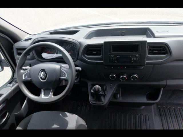 Renault Master image 2