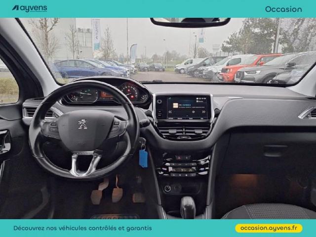 Peugeot 208 image 8