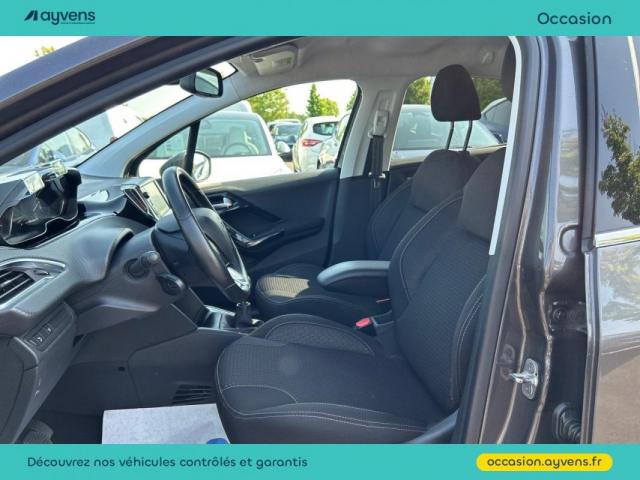 Peugeot 208 image 8