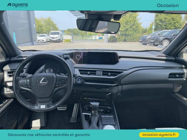Lexus Ux image 7