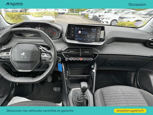 Peugeot 2008 image 3