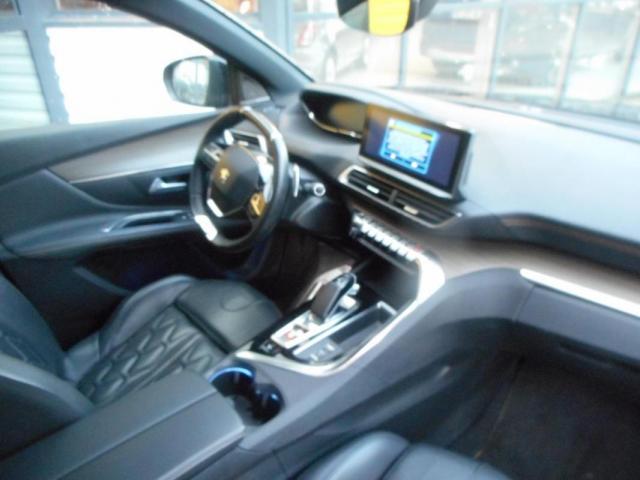Peugeot 3008 image 1