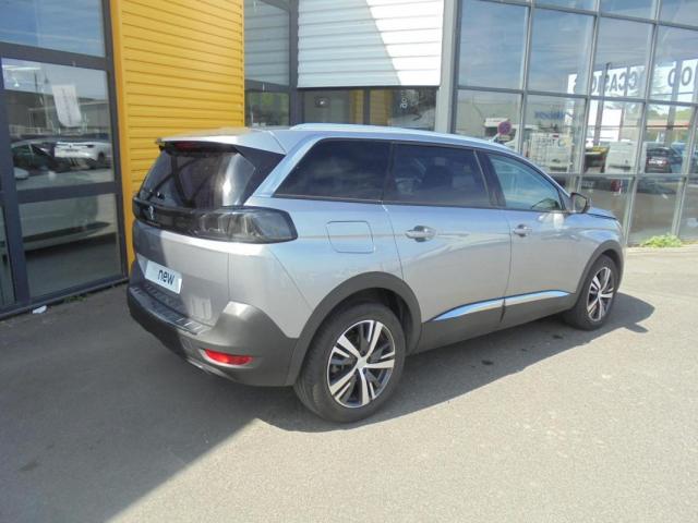 Peugeot 5008 image 2