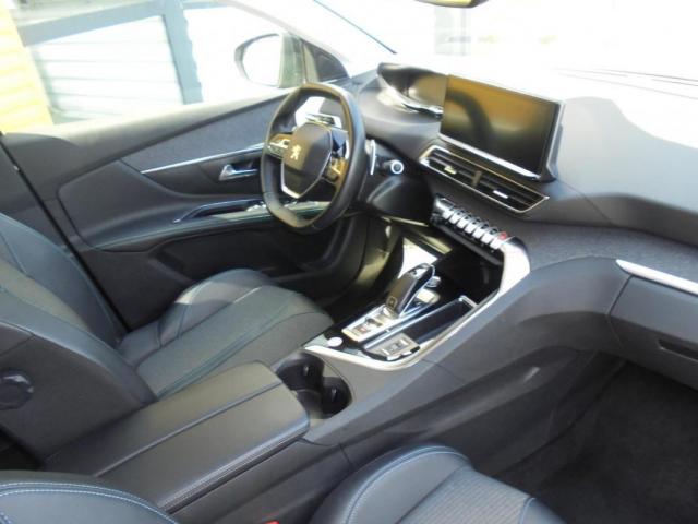 Peugeot 5008 image 1