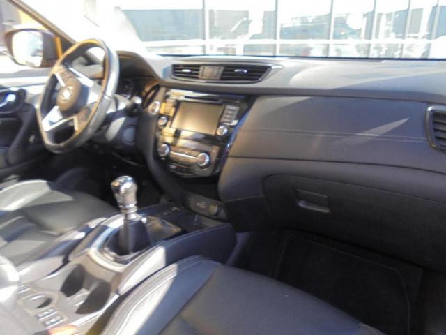 Nissan X-Trail image 1