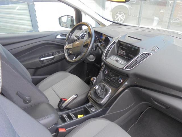 Ford C-Max image 2
