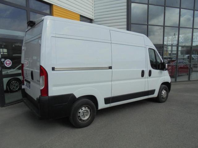 Peugeot Boxer image 2