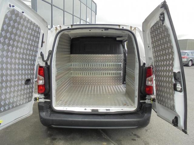 Peugeot Partner image 1