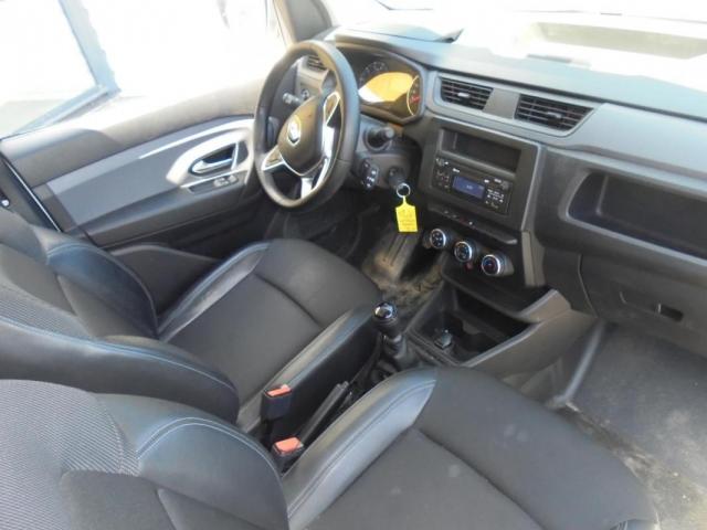 Renault Express image 1