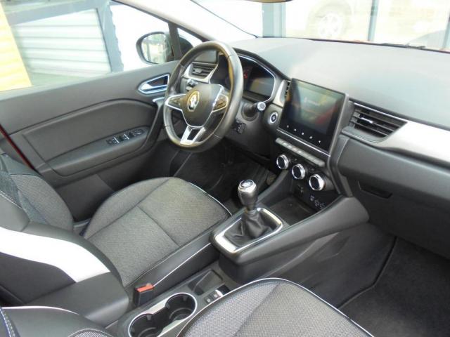 Renault Captur image 2