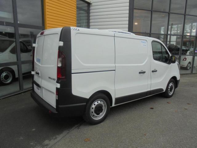 Renault Trafic image 2