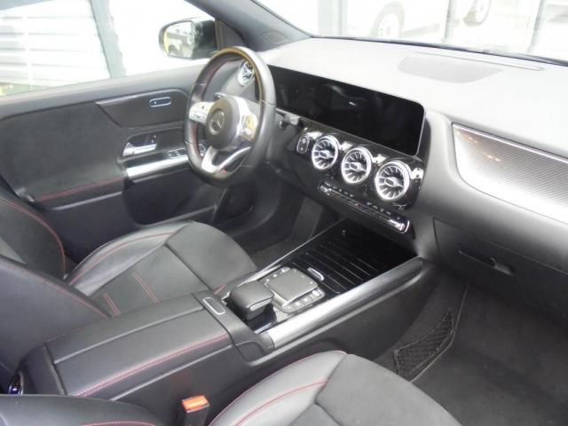 Mercedes Benz Gla image 2