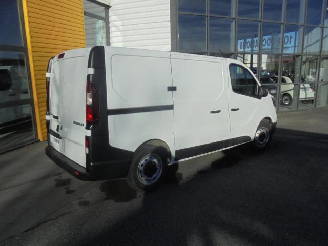 Renault Trafic image 1