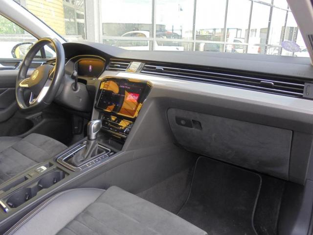 Volkswagen Passat image 2