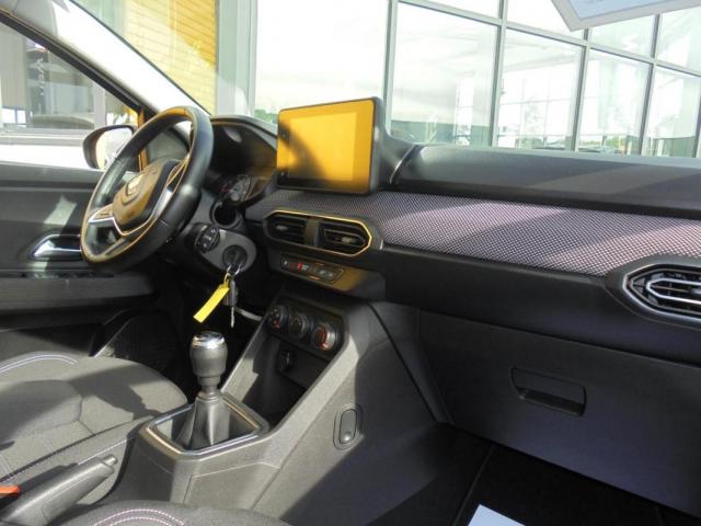 Dacia Sandero image 2
